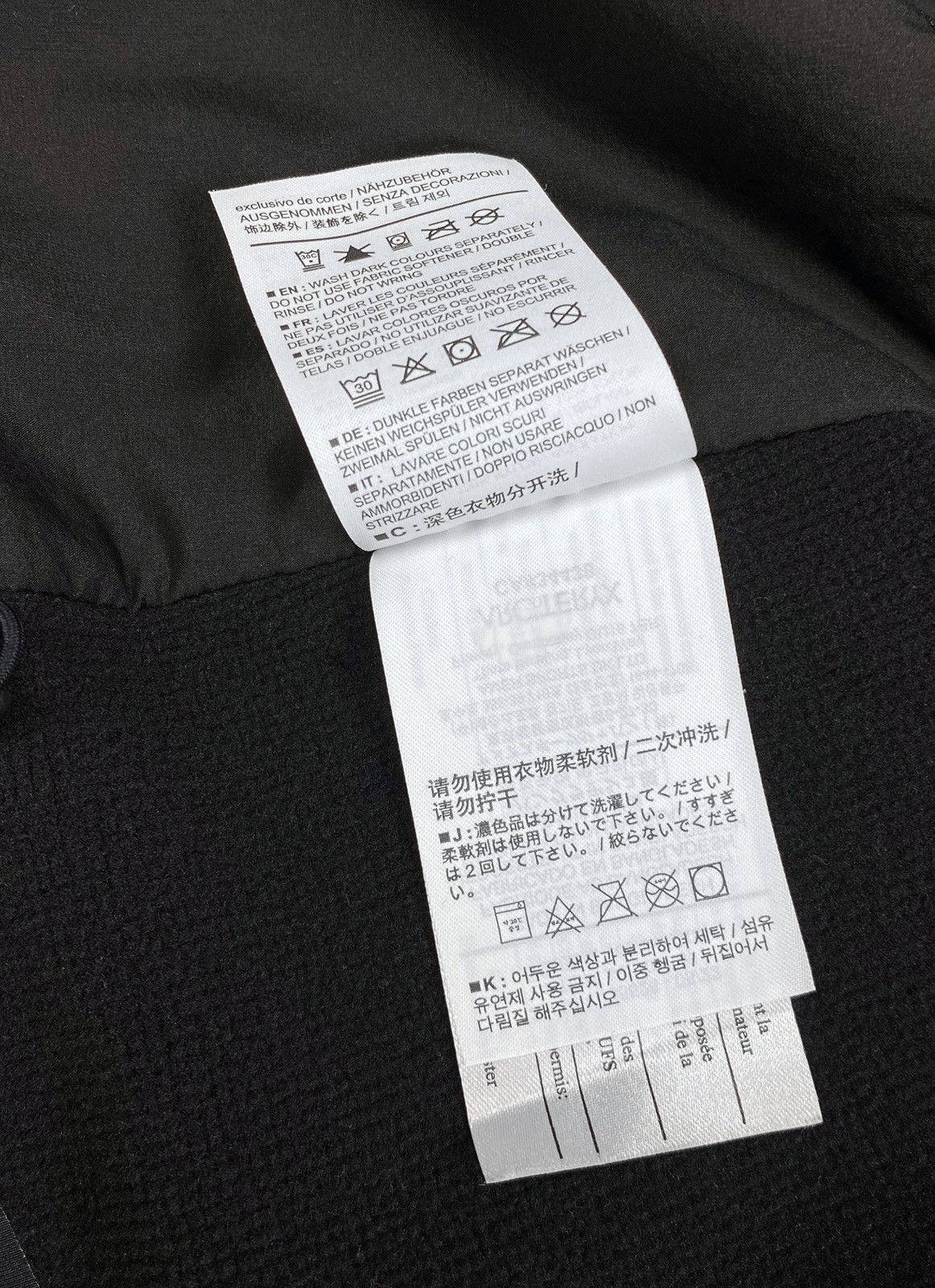 Arc'teryx Women's AW22 Arc'teryx Atom Jacket Black Insulated Size XS Size XS / US 0-2 / IT 36-38 - 16 Thumbnail