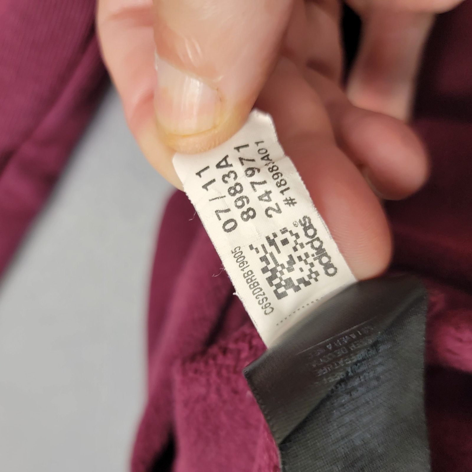 Adidas Classic Adidas Loyola Ramblers Pullover Hoodie - Size M (24) Size US M / EU 48-50 / 2 - 7 Thumbnail