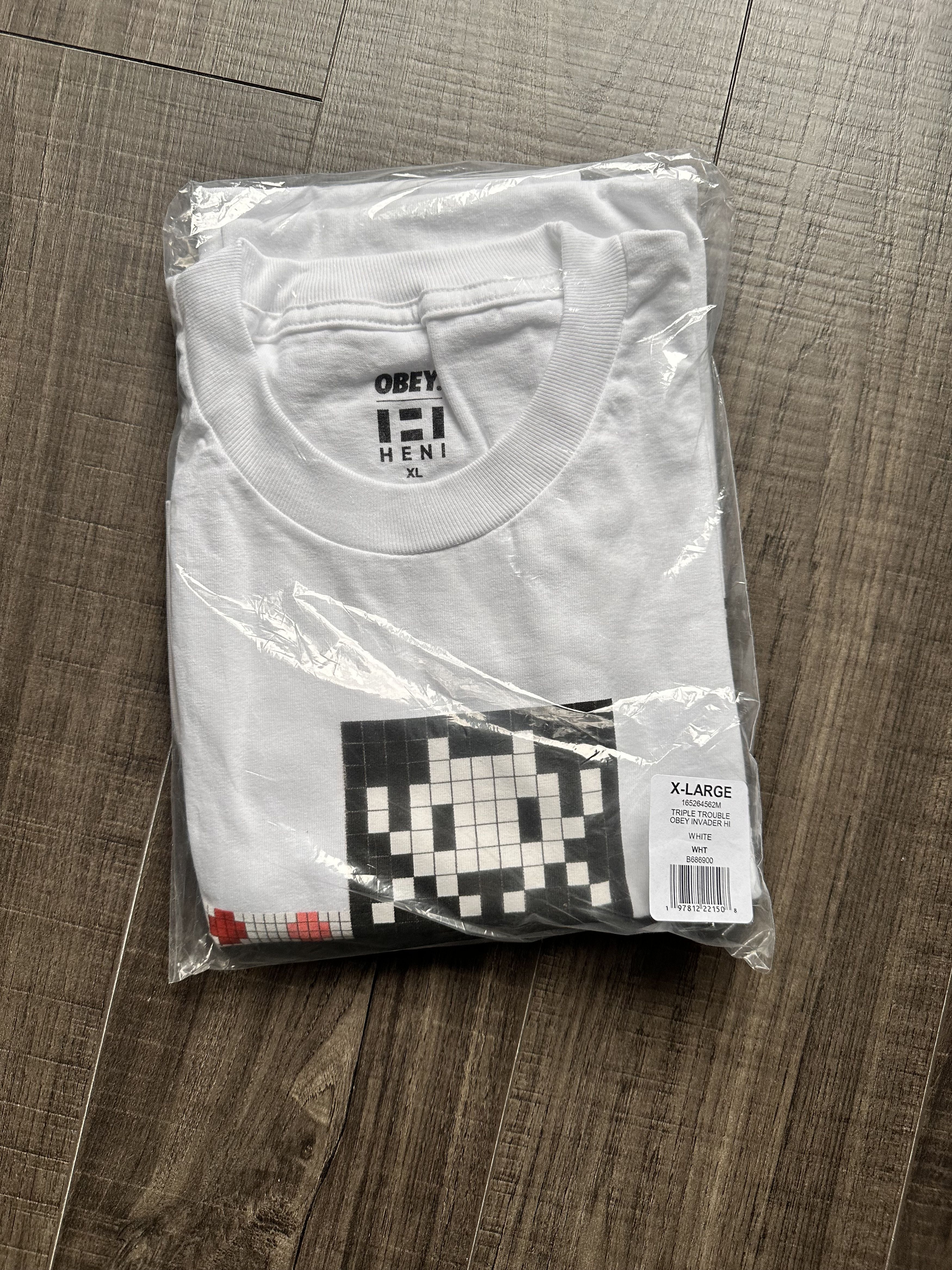 Obey × Shepard Fairey OBEY x DAMIEN HIRST x INVADER Triple Trouble Tee XL Size US XL / EU 56 / 4 - 3 Thumbnail