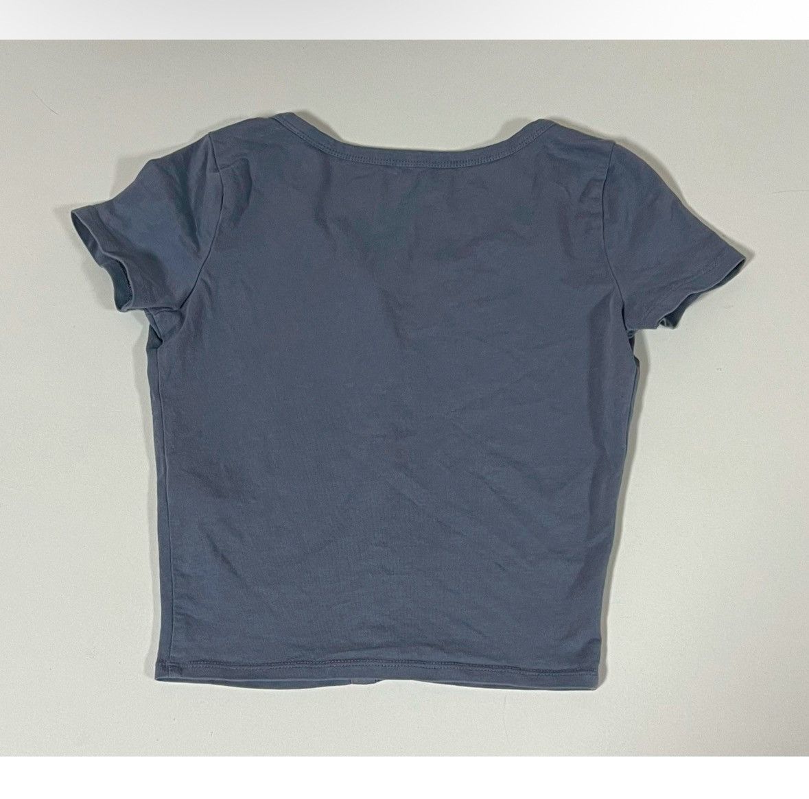 Hollister Hollister Periwinkle Button-Up Shirt Top Blouse Tee XXS 🦋✨ Size XXS / US 00 / IT 34 - 3 Thumbnail