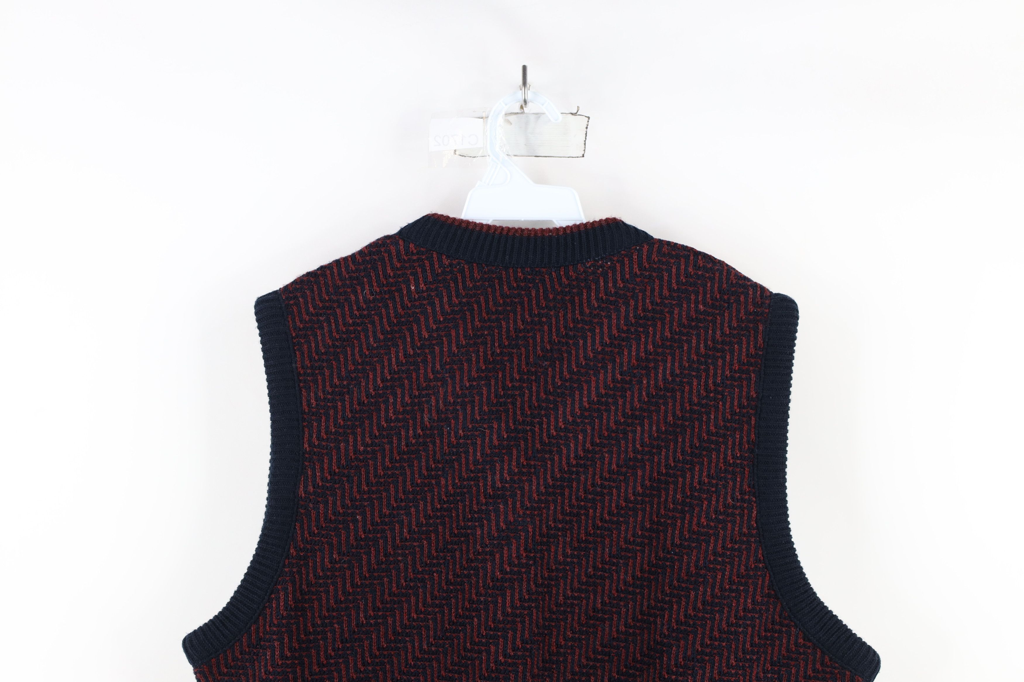 Vintage Vintage 90s Streetwear Herringbone Zig Zag Knit Sweater Vest Size US XL / EU 56 / 4 - 9 Thumbnail