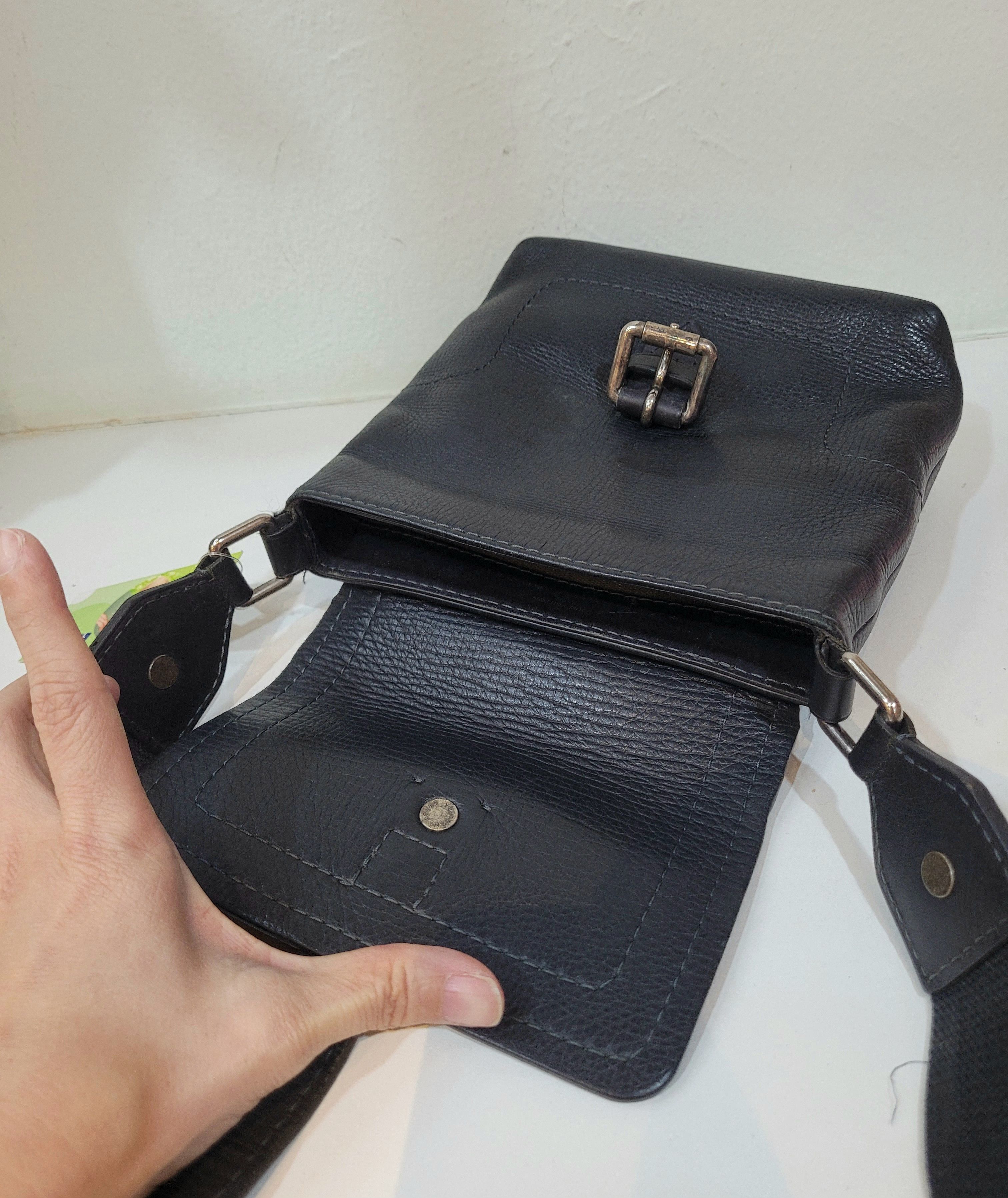 Louis Vuitton Vintage Louis Vuitton Yuma Basalt Black Utah Shoulder Bag Size ONE SIZE - 8 Thumbnail