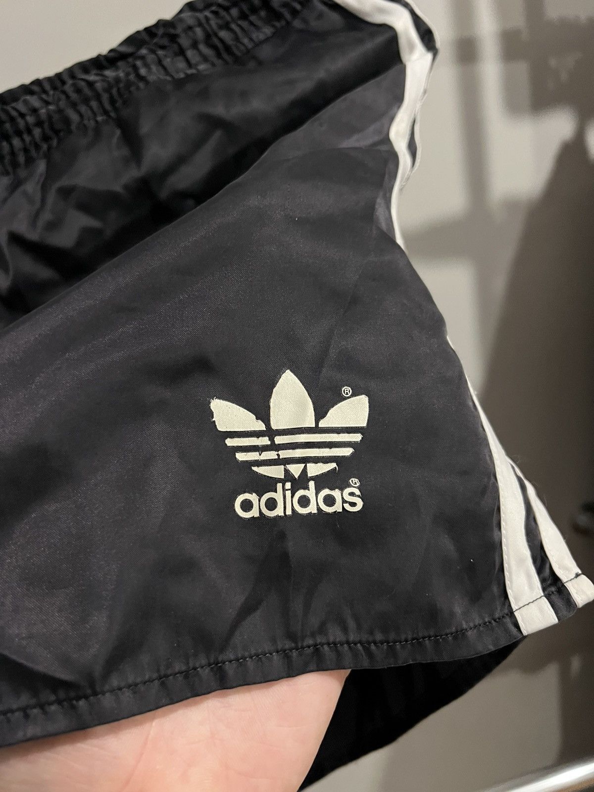 Adidas ADIDAS VINTAGE GLANZ SPRINTER MENS RETRO SHORTS SIZE L Black Size US 40 / EU 56 - 5 Thumbnail