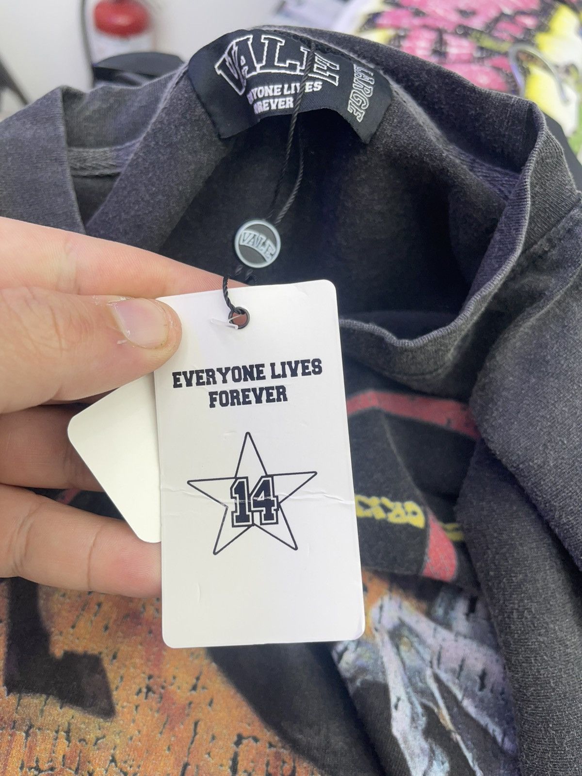 Vale Vale lives “Portrait” tee (black) Size US L / EU 52-54 / 3 - 5 Thumbnail