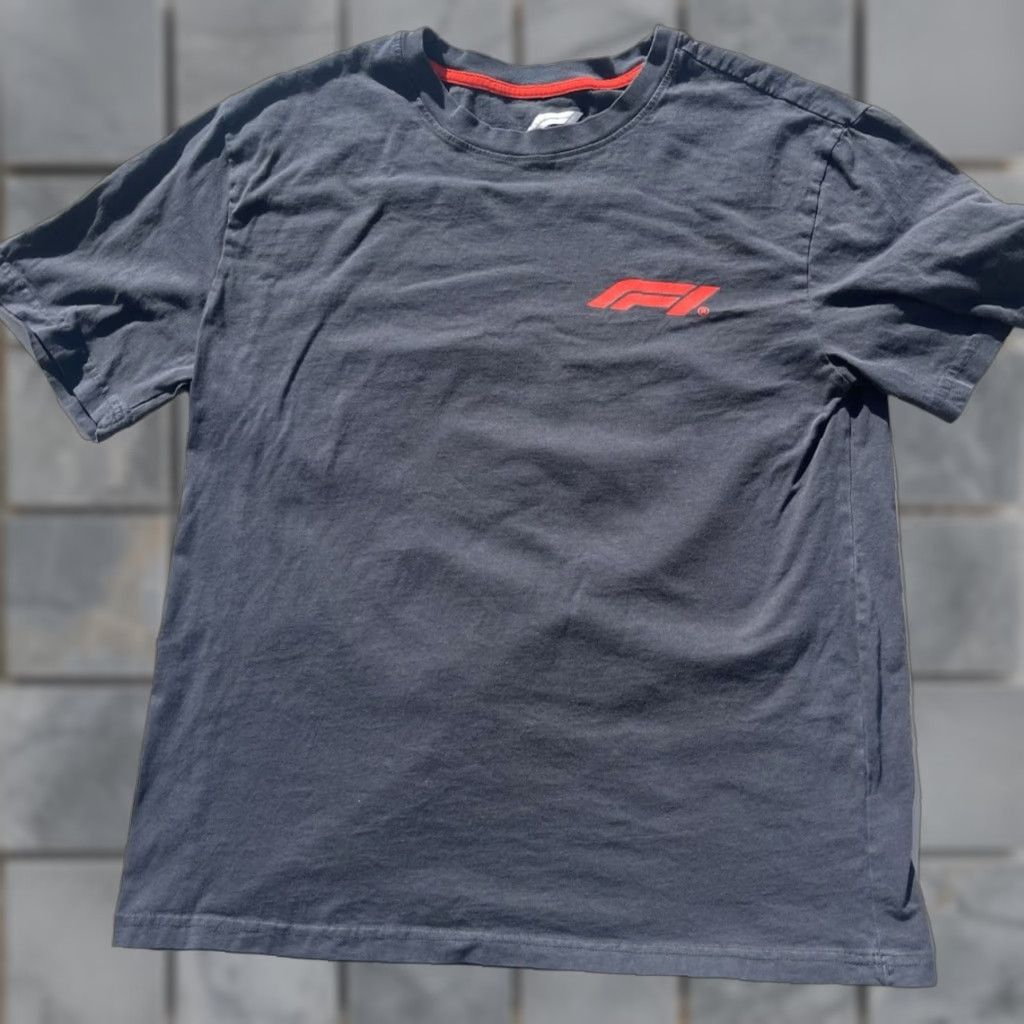 Vintage F1 T-Shirt Men’s Black Spell-Out Racing Speed Grand Prix- F1 Racing - Shirt - Adult Medium - Black - 100% Cotton Size US M / EU 48-50 / 2 - 1 Thumbnail