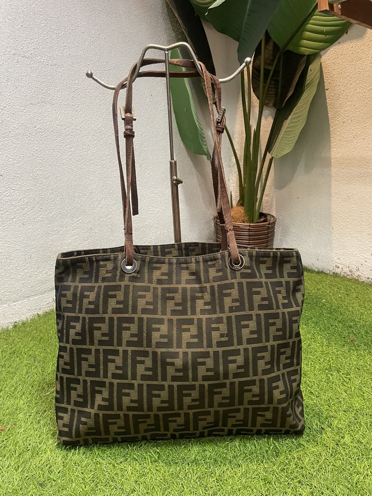 Fendi Authentic FENDI Canvas Tote Bag Size ONE SIZE - 2 Thumbnail