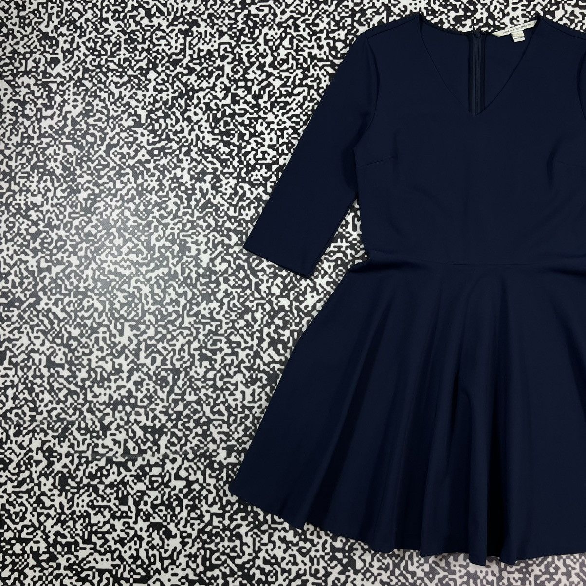 Diane von Furstenberg Diane Von Furstenberg Nylon Flared Mini Dress Luxury Style Size M / US 6-8 / IT 42-44 - 4 Thumbnail