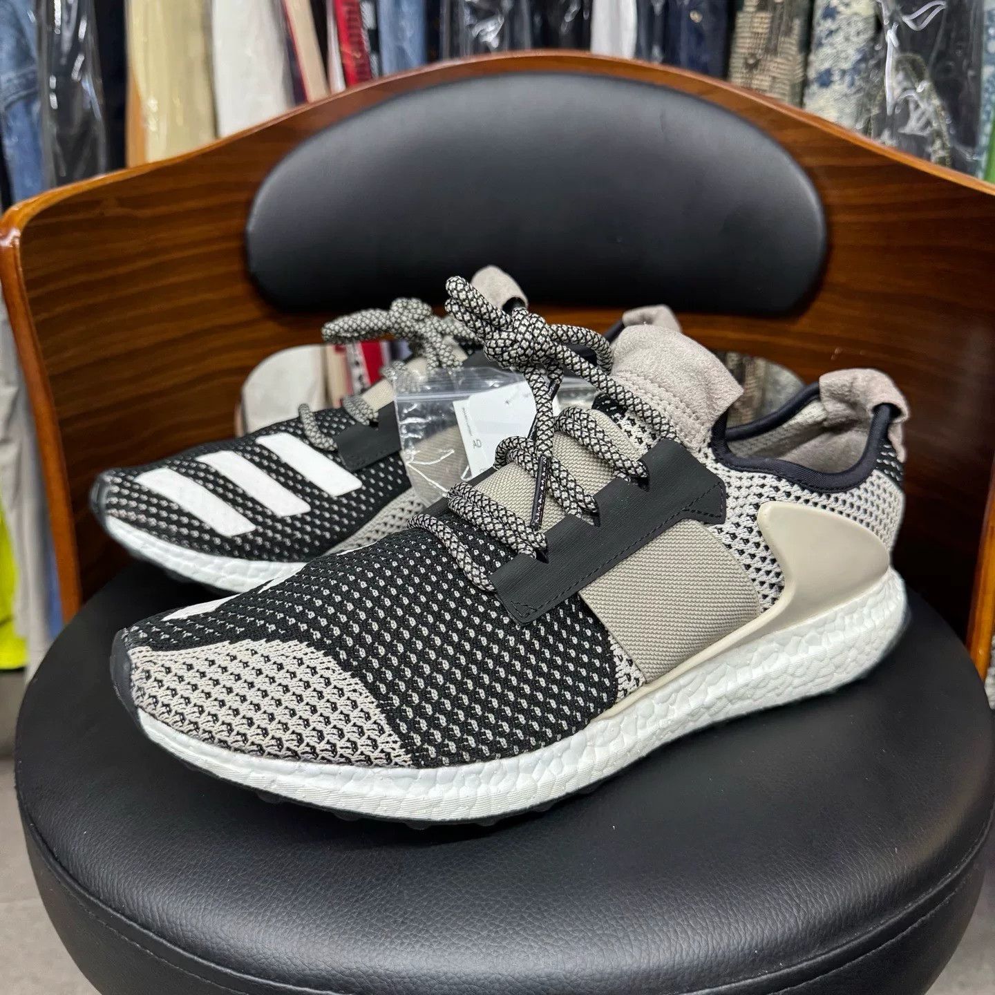 Adidas Adidas Gray Lowtop Sneakers 44.5 Men Size US 11 / EU 44 - 1 Thumbnail
