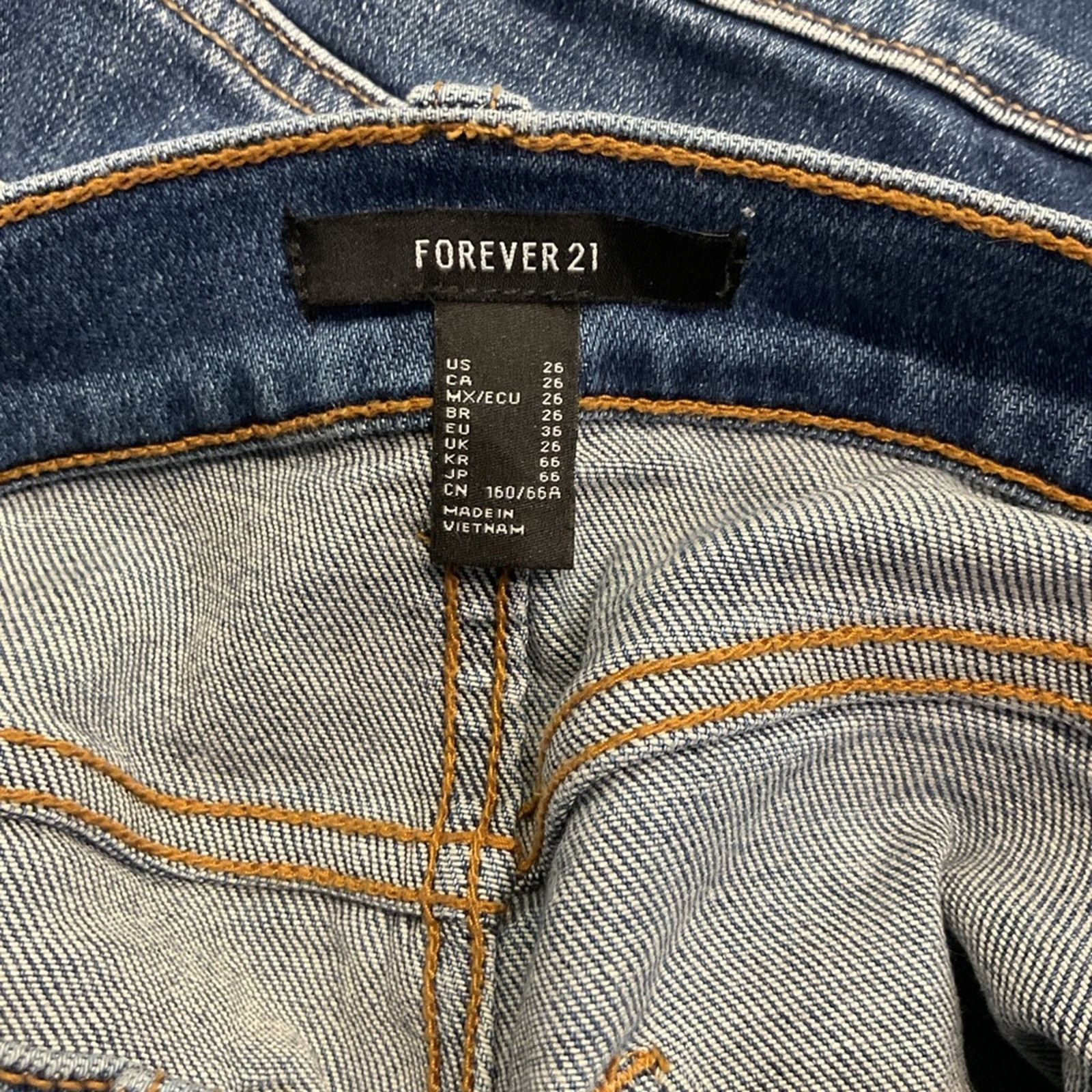 Forever 21 Forever 21 Distressed Cut-Off Denim Shorts Size 26" / US 2 / IT 38 - 3 Thumbnail