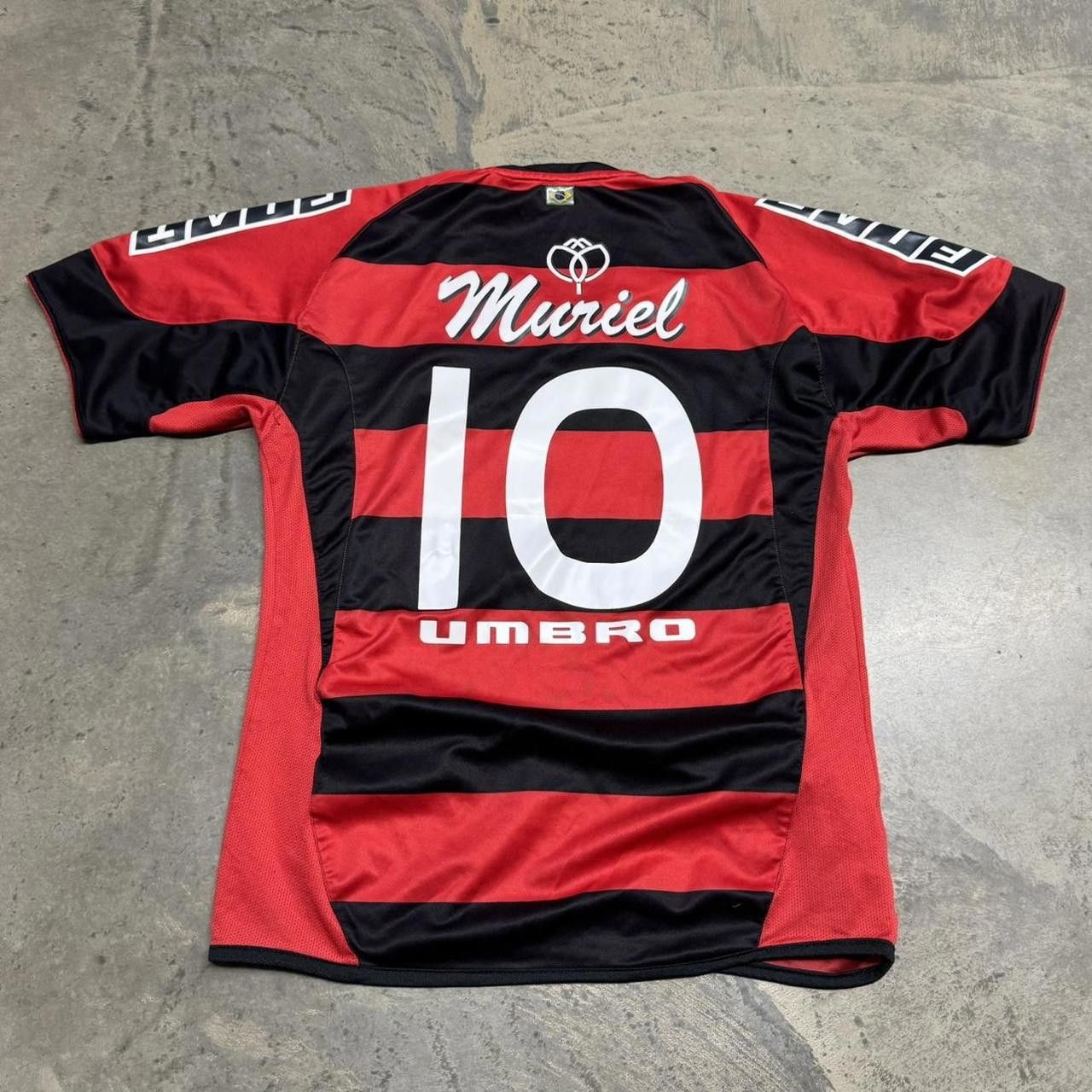 Umbro Vintage Y2K Umbro 2007 Vitoria Home Soccer Jersey Size US M / EU 48-50 / 2 - 4 Thumbnail