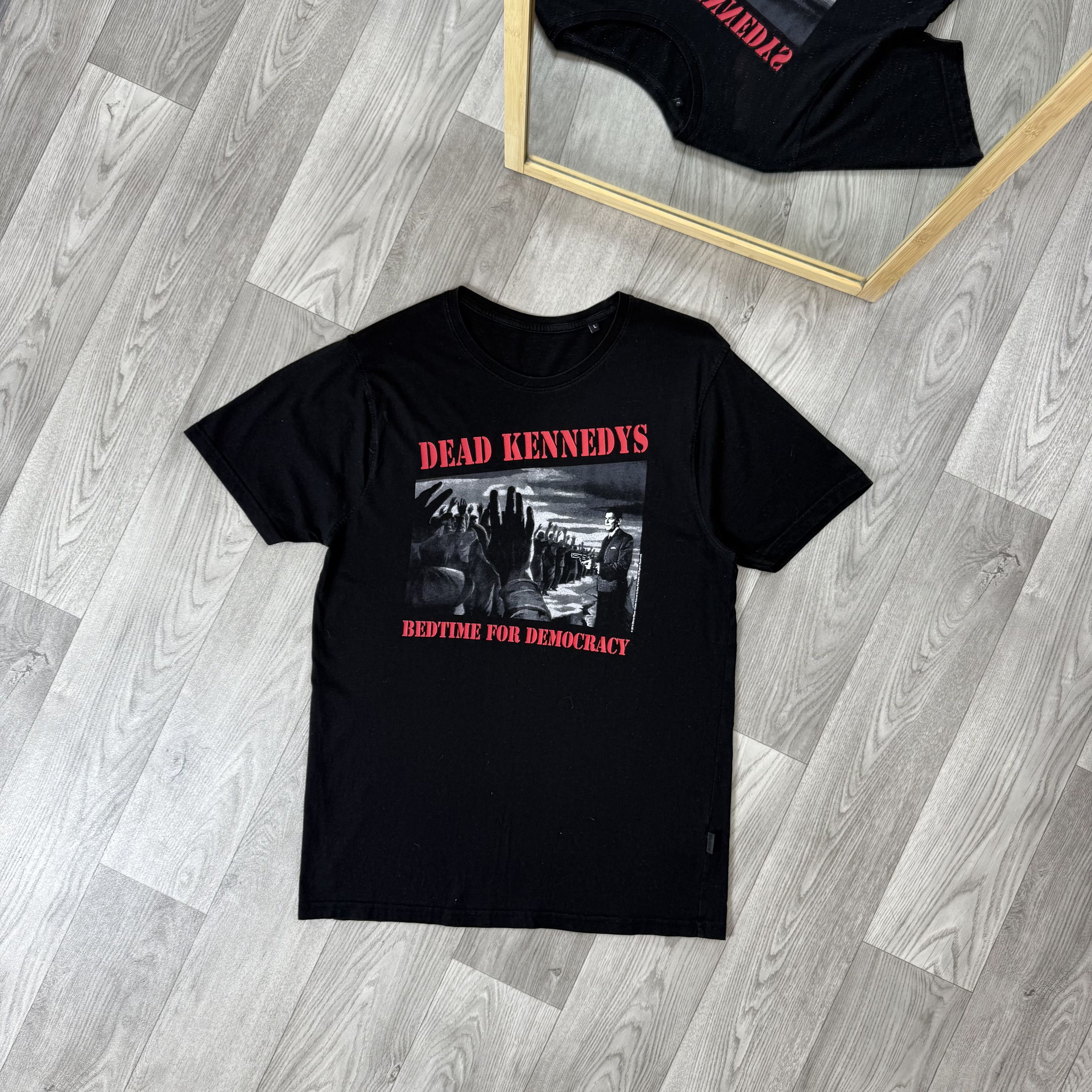 Vintage Vintage Dead Kennedy's 90s Rock Band Graphic Tee Shirt M Size US M / EU 48-50 / 2 - 1 Thumbnail