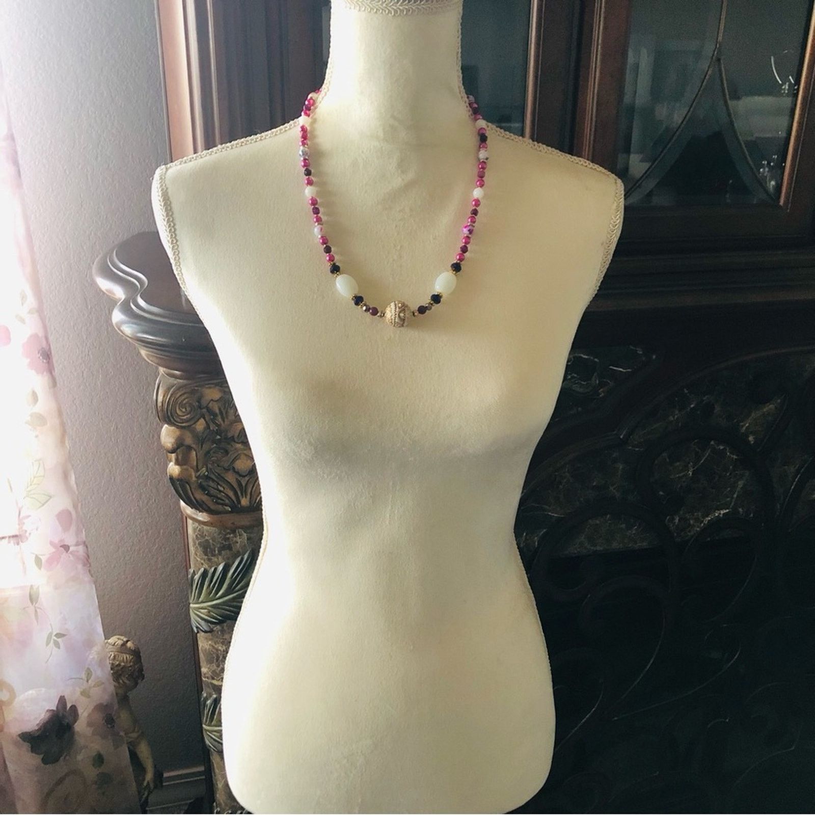 Handmade Handcrafted repurpose filigree milk glass garnet necklace Size ONE SIZE - 5 Thumbnail