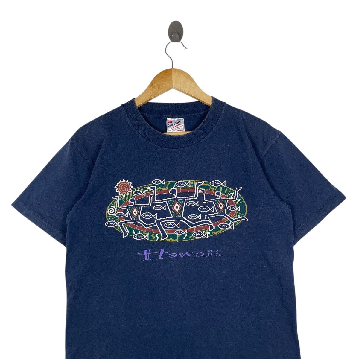 Vintage Vintage 90s United Sports Hawaii Native Navajo Tee Shirt Size US M / EU 48-50 / 2 - 2 Thumbnail