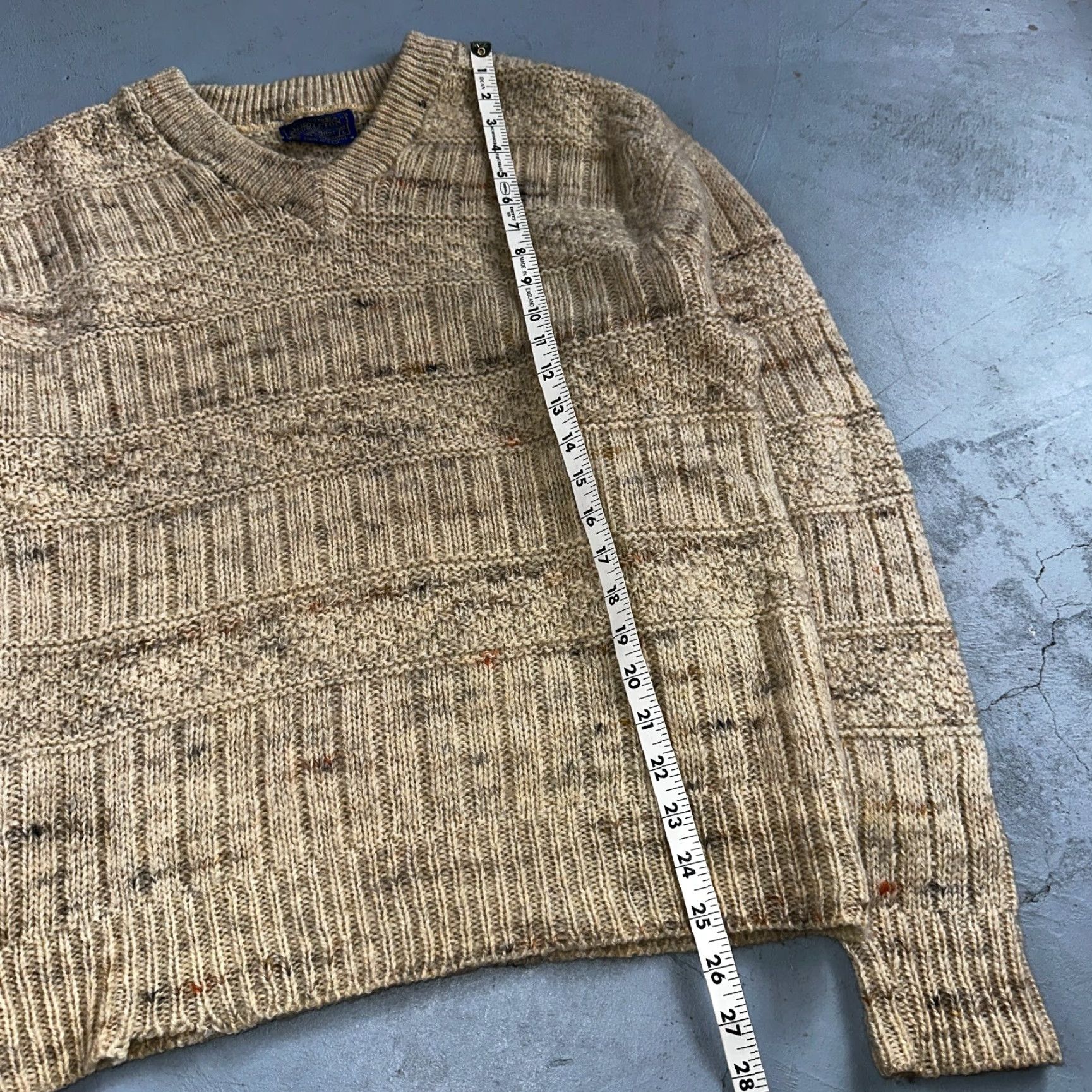 Pendleton Pendleton Womens V Neck Pullover Wool Sweater Ivory 70s 90s Vintage Fisherman Plaid Wool Knit L Shirt? Size L / US 10 / IT 46 - 4 Thumbnail