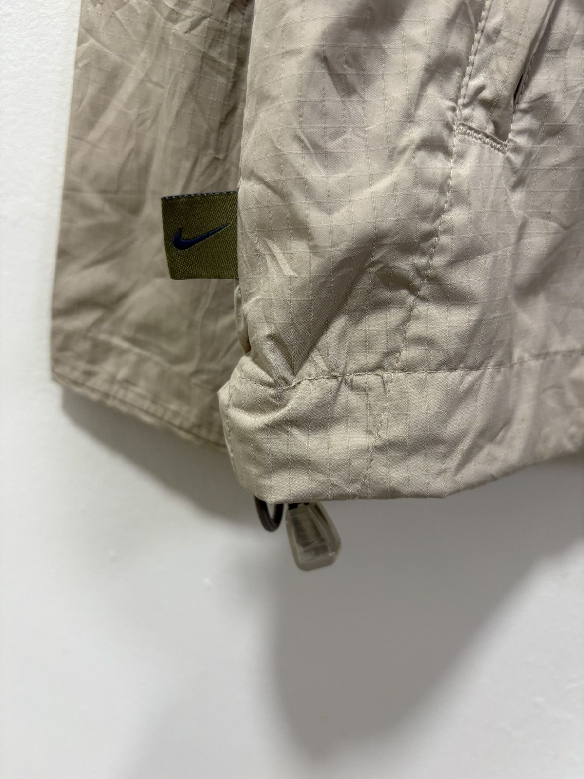 Nike Vintage Nike Beige Windbreaker Track Zip Women Jacket Size M / US 6-8 / IT 42-44 - 4 Thumbnail