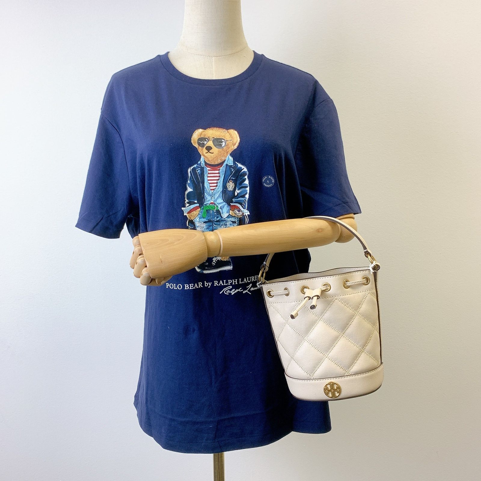 Tory Burch TORY BURCH 148249 WILLA MINI LEATHER QUILTED BUCKET Size ONE SIZE - 2 Thumbnail