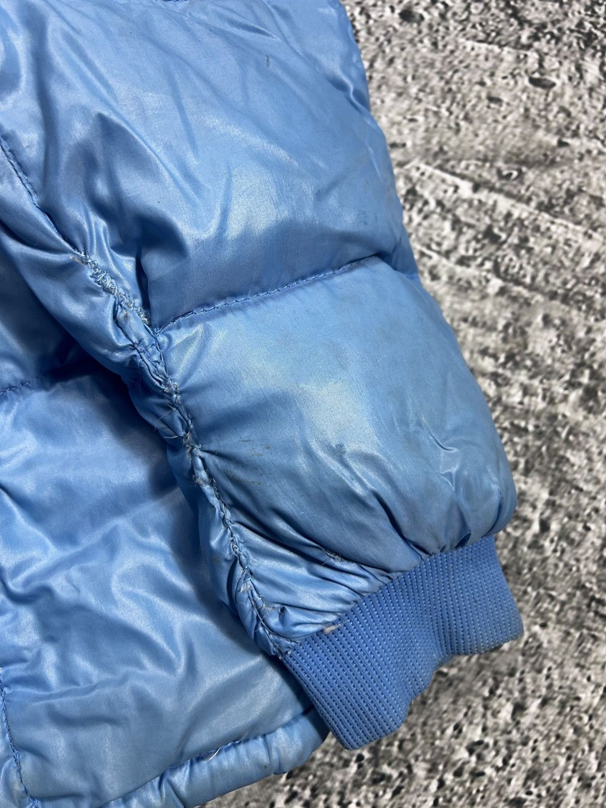 Moncler 90s Moncler vintage baby blue puffer jacket Size US L / EU 52-54 / 3 - 4 Thumbnail