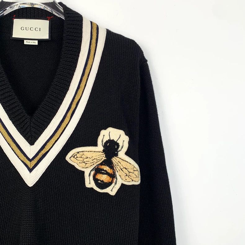 Gucci Gucci Black bee embroidery V-neck wool knitted sweater 2502 Size US S / EU 44-46 / 1 - 3 Thumbnail