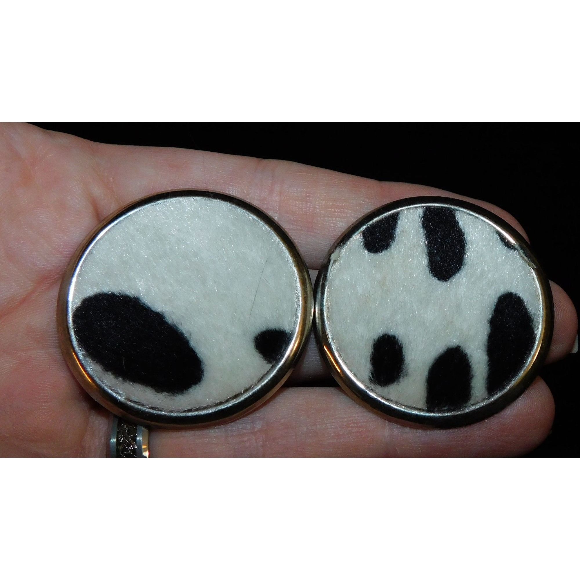Other Vintage Fuzzy Animal Spot Black And White Earrings Size ONE SIZE - 1 Thumbnail