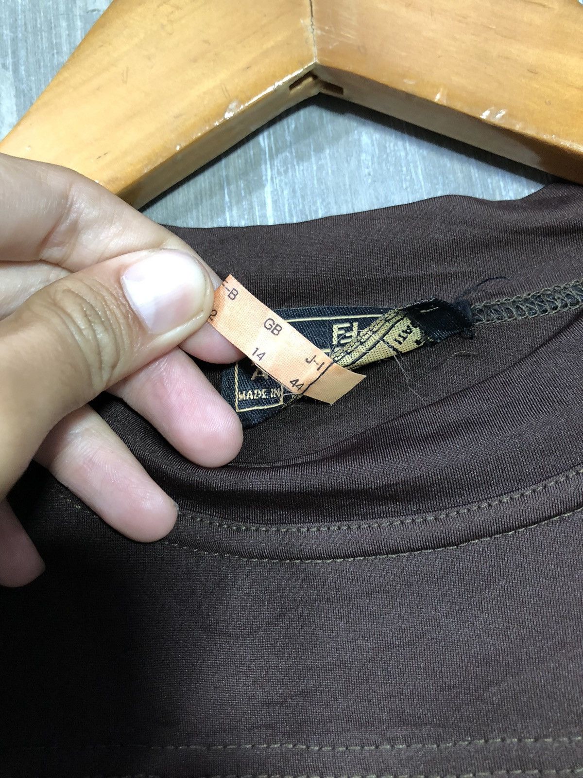 Designer × Fendi Authentic Fendi Tshirt Size XS / US 0-2 / IT 36-38 - 8 Thumbnail