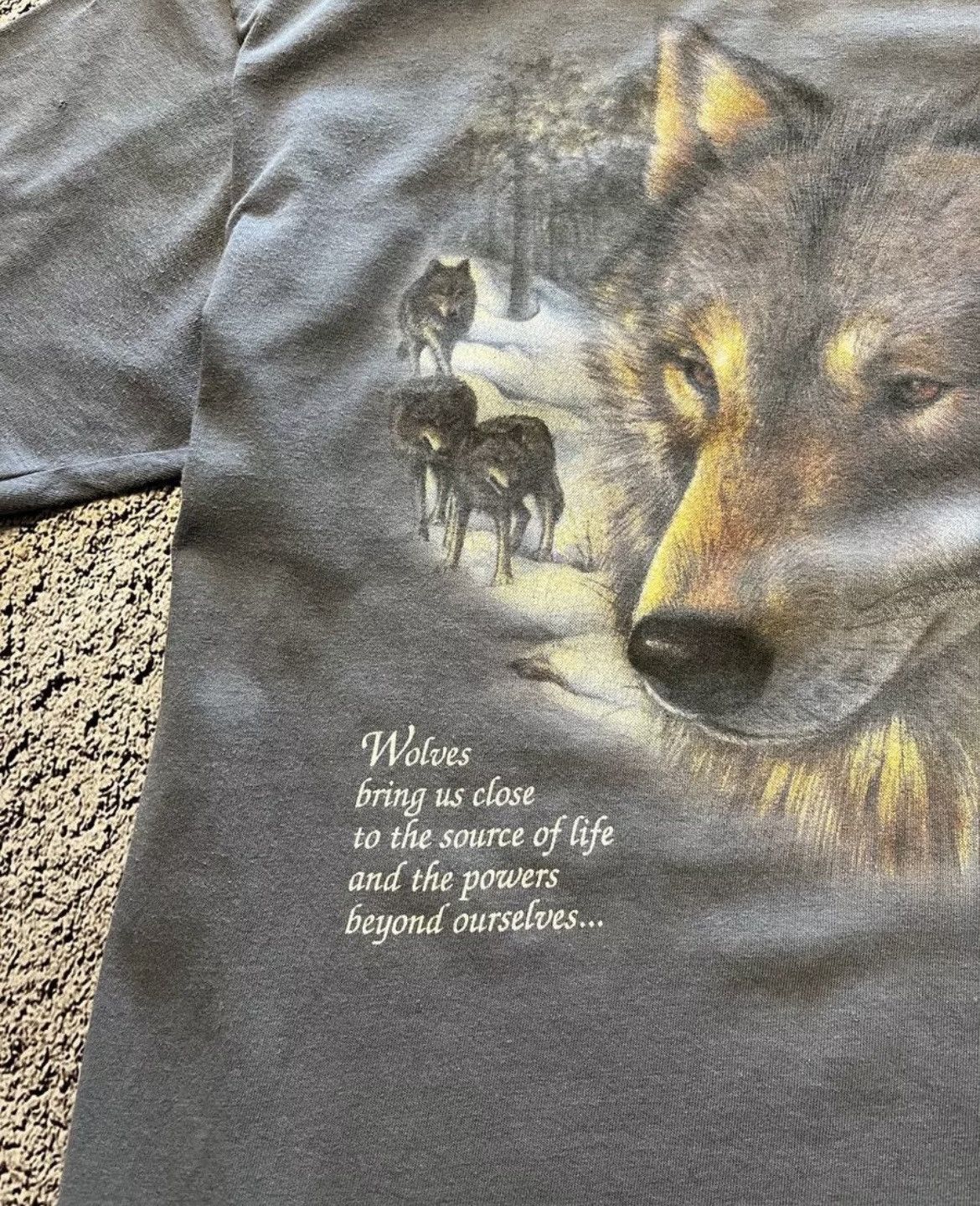 Vintage Vintage 3D Emblem 1994 Wolf T-Shirt Size L Size US L / EU 52-54 / 3 - 5 Thumbnail