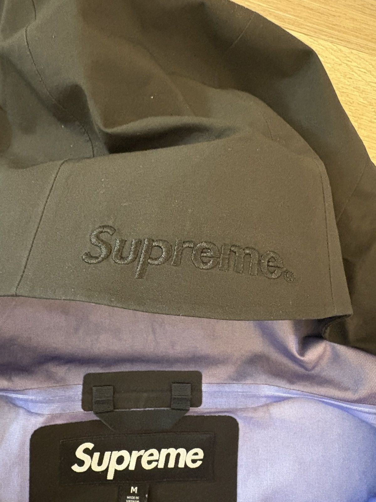 Supreme Authentic Supreme GORE-TEX Taped Seam Shell Jacket Medium Size US M / EU 48-50 / 2 - 5 Thumbnail