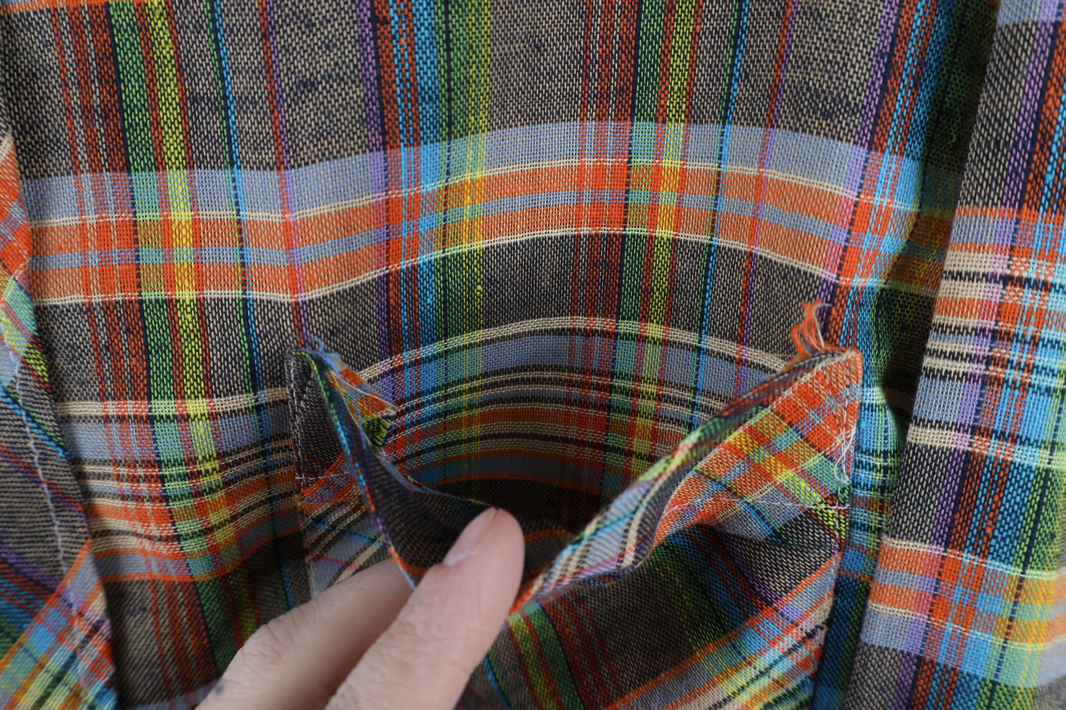 Vintage Vintage 70s Streetwear Plaid Knit Tapered Button Shirt USA Size US M / EU 48-50 / 2 - 4 Thumbnail