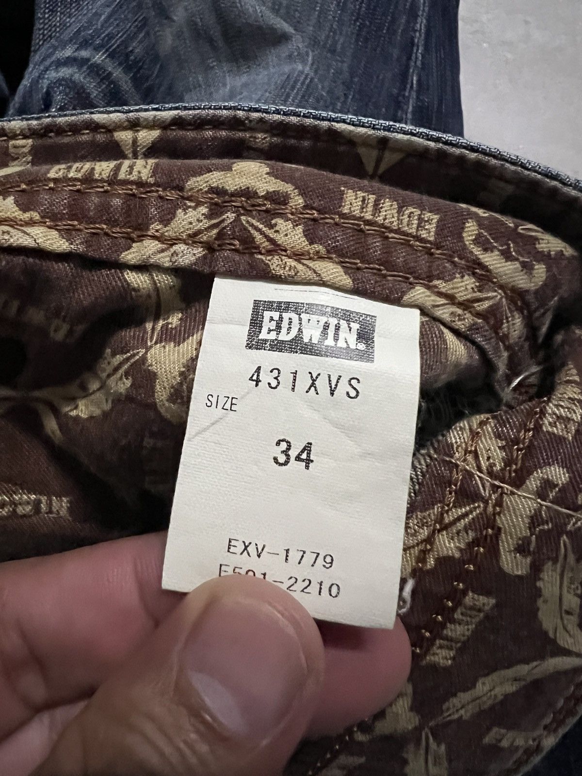 Edwin × Japanese Brand × Vintage 💥Flare💥Edwin Buffalo Head Distress Jean Size US 35 - 25 Thumbnail