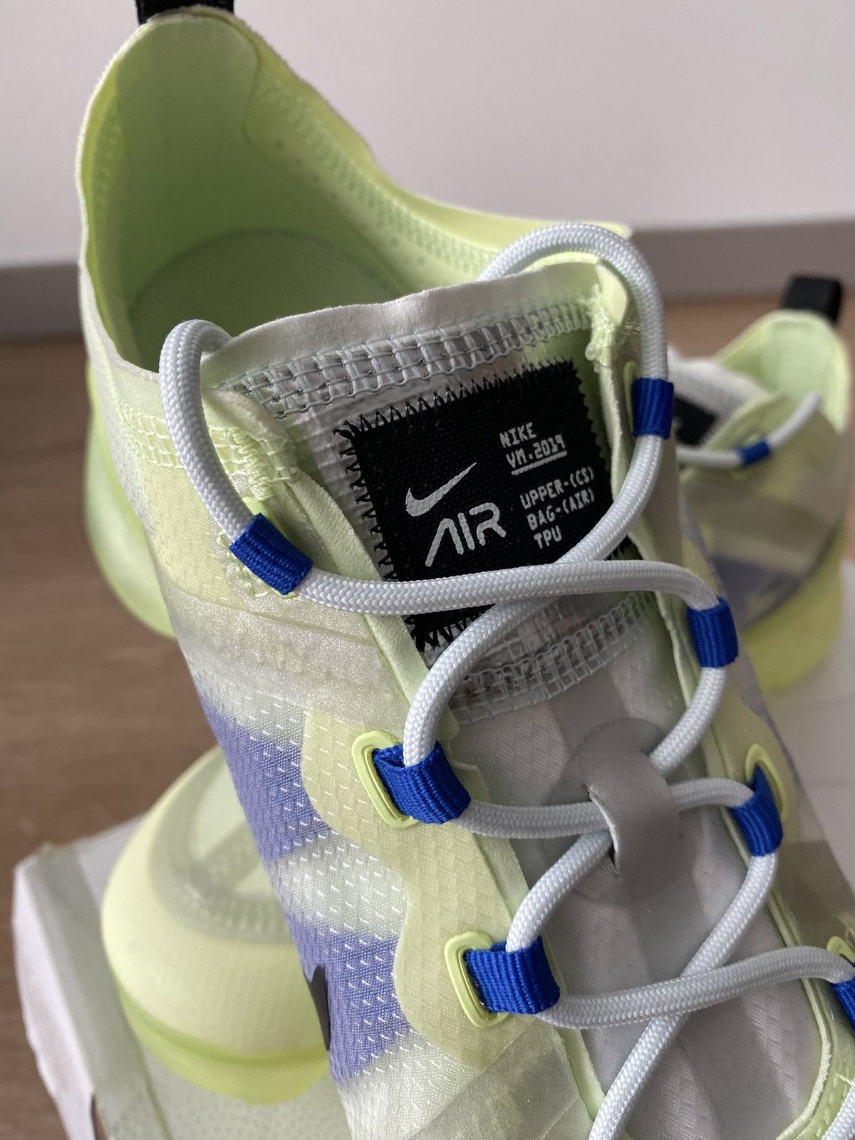 Nike Nike Air VaporMax 2019 Barely Volt Size US 10 / EU 43 - 5 Thumbnail