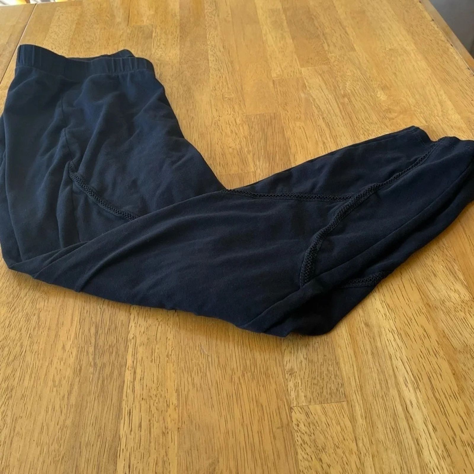 The Unbranded Brand Torrid leggings with cutouts down the legs, size 1 (XL) Size 40" / US 18 - 1 Thumbnail