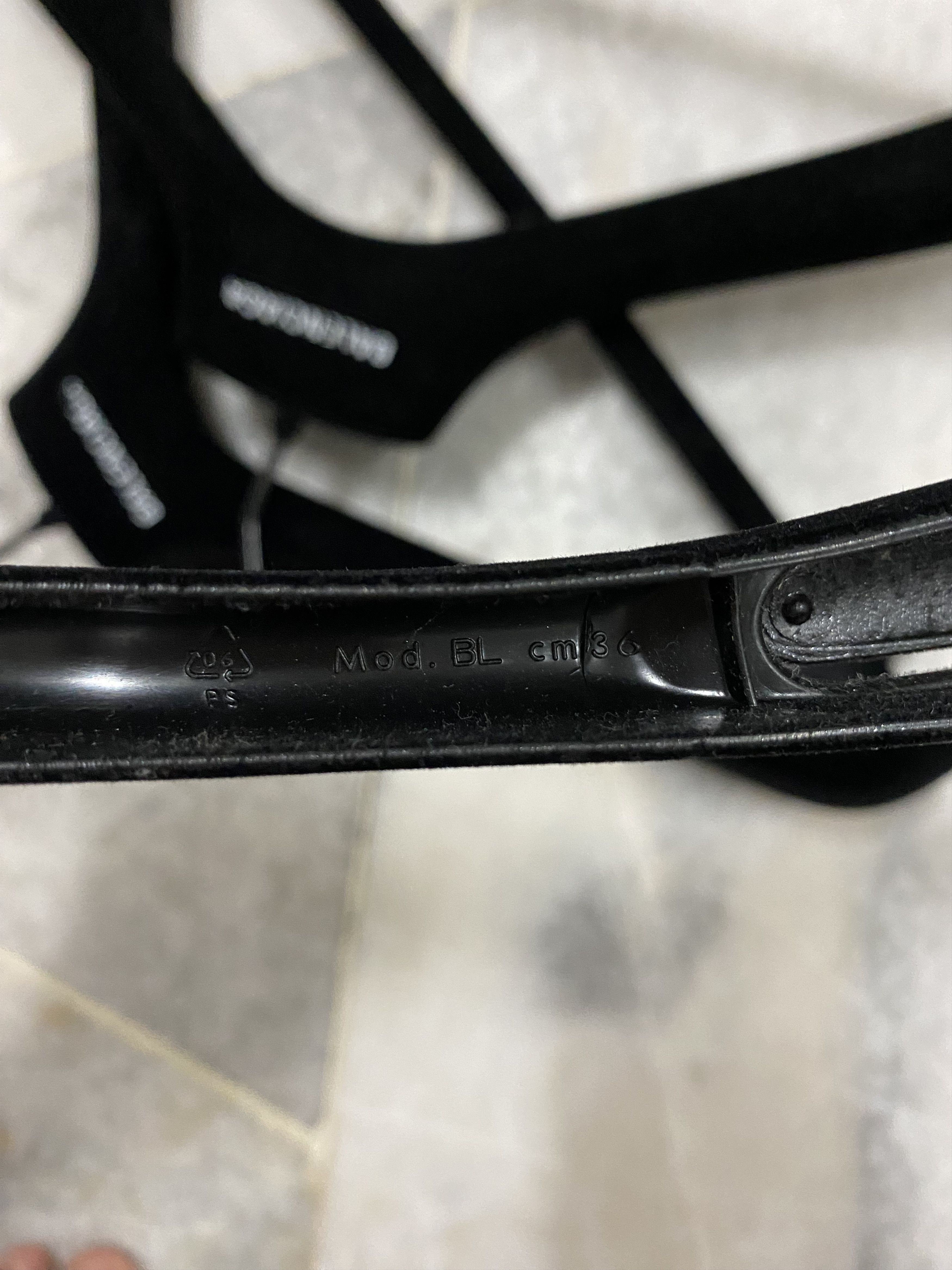 Balenciaga Balenciaga Velvet Hangers Size ONE SIZE - 9 Thumbnail