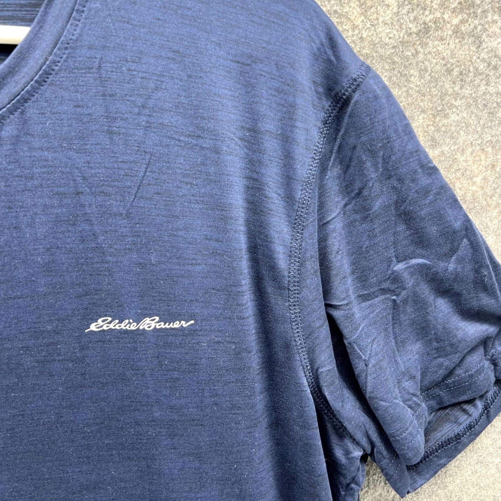 Eddie Bauer Eddie Bauer Shirt Men XL Blue Knit Logo Short Sleeve Crew Neck Navy? Size US L / EU 52-54 / 3 - 7 Thumbnail