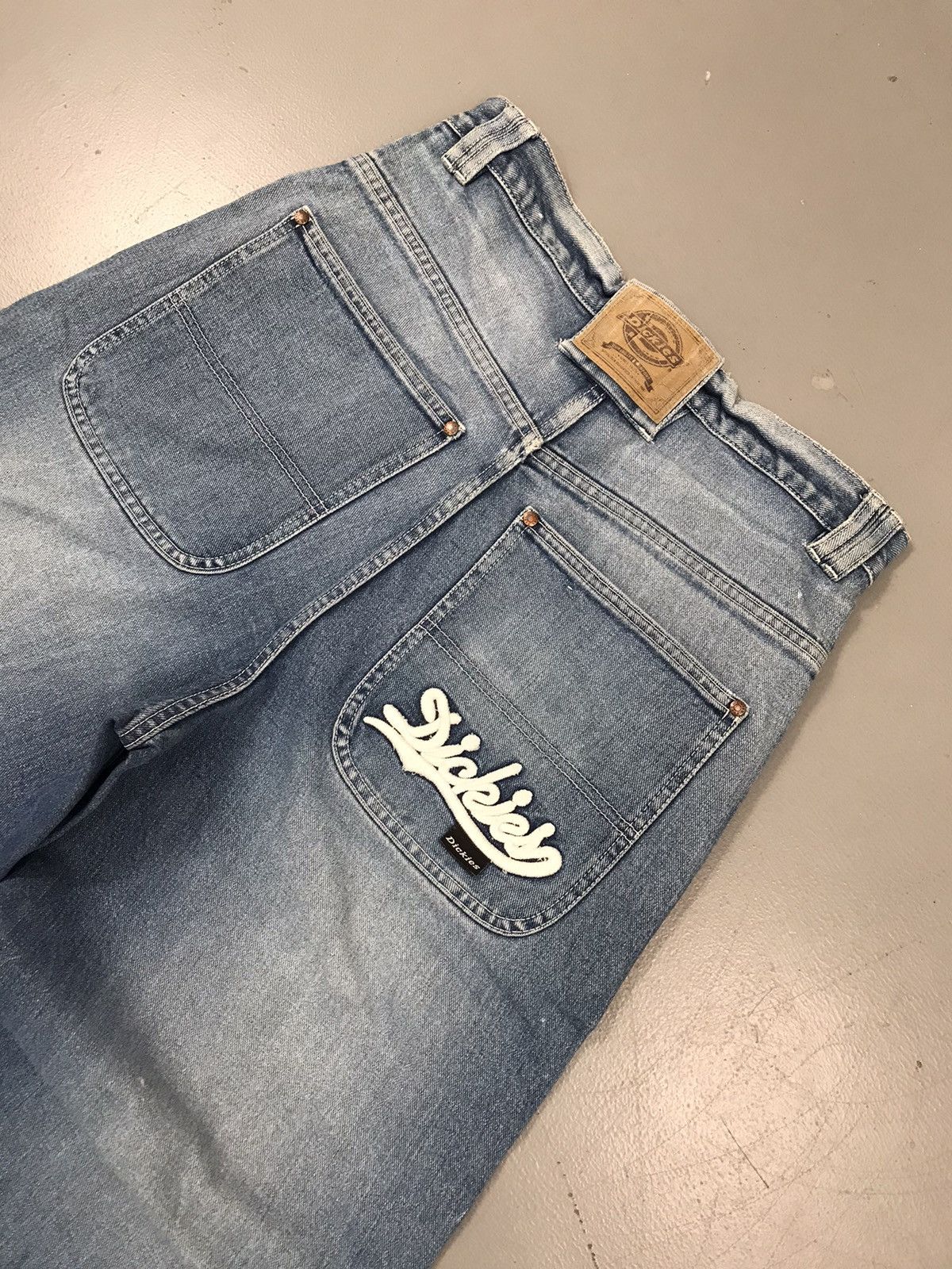 Dickies × Vintage Vintage dickies spell out embroidered denim Size US 33 - 12 Thumbnail