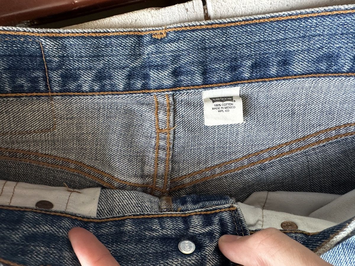 Levi's 🚨Vintage 90s Levis Jeans 501 LEGEND y2k Light Wash Denim Size US 28 / EU 44 - 6 Thumbnail