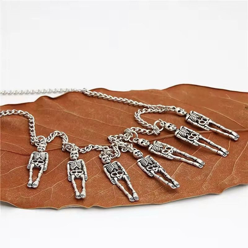 Jewelry Pirate Gothic Skeleton Skull Necklaces Size ONE SIZE - 5 Thumbnail