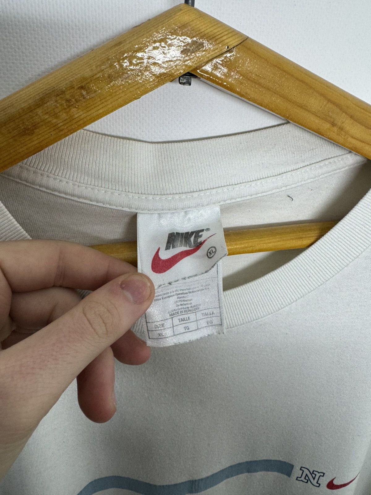 Nike Vintage Y2K Nike Small Swoosh Logo T Shirt 00’s Size US XL / EU 56 / 4 - 5 Thumbnail