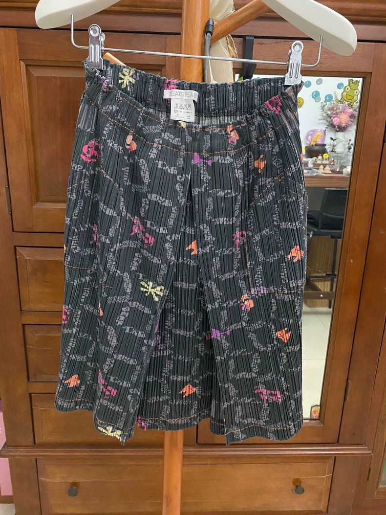 Issey Miyake Issey Miyake size:1 Black pleated short skirt Size 42" / US 20 - 1 Thumbnail
