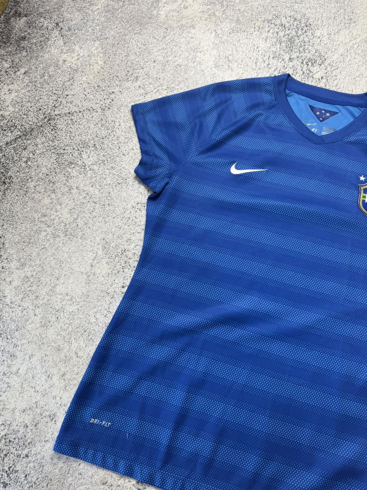 Nike BRAZIL 2014 AWAY FOOTBALL SHIRT SOCCER JERSEY NIKE XL WOMEN Size XL / US 12-14 / IT 48-50 - 3 Thumbnail