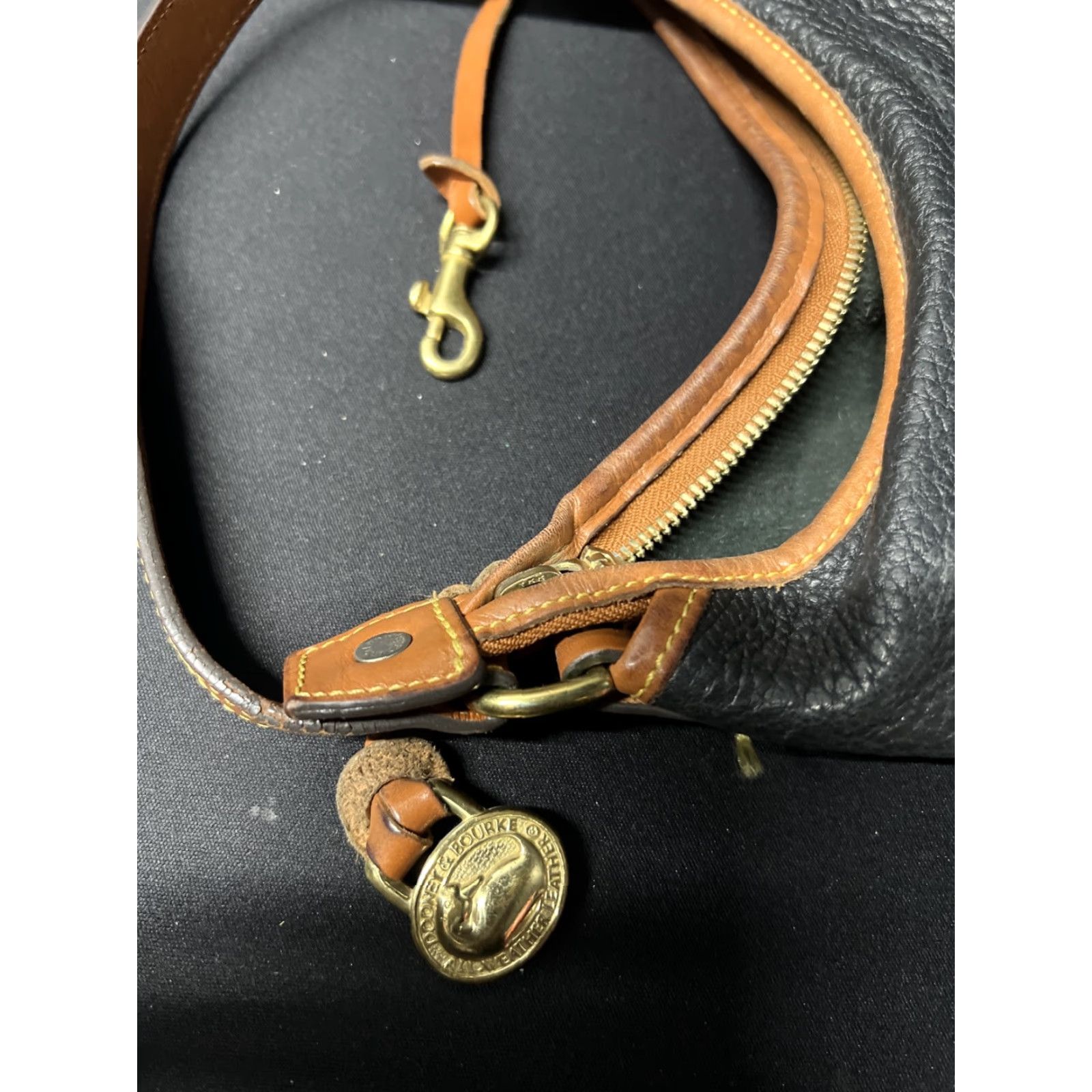 Dooney & Bourke Dooney Bourke Vintage Boho Crescent Pebbled Leather Purse Size ONE SIZE - 4 Thumbnail