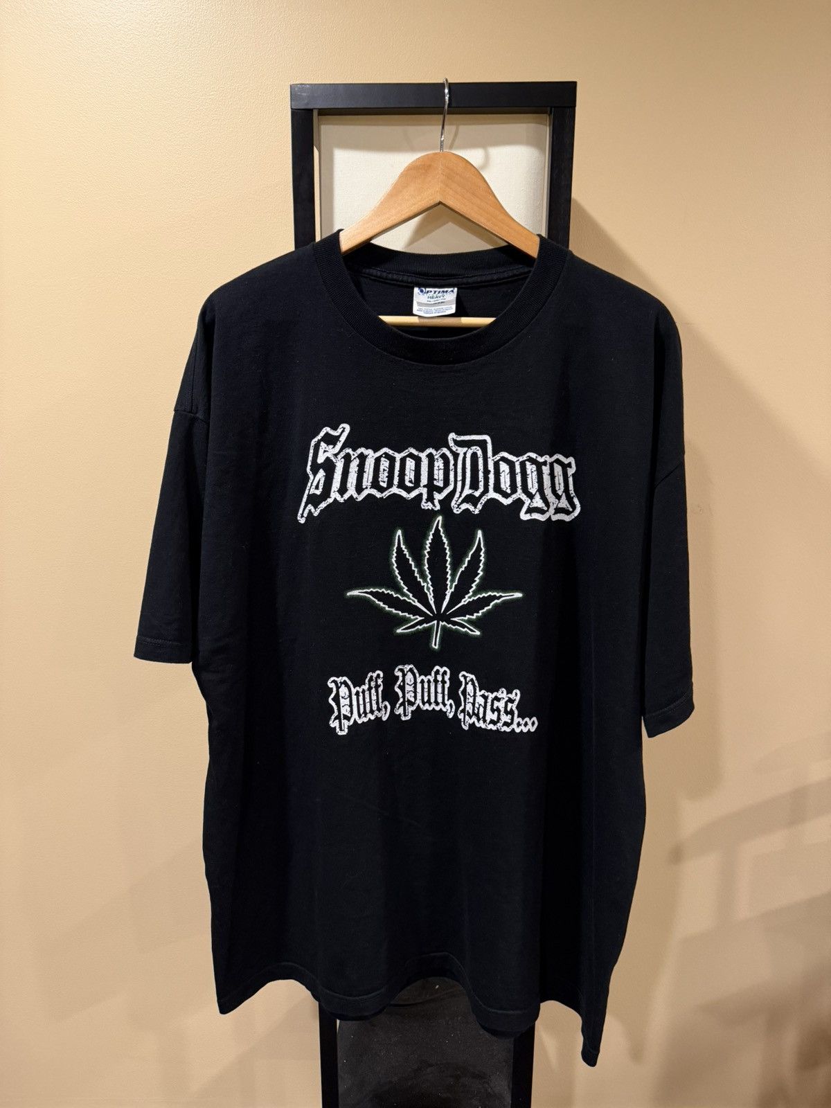 Vintage Vintage Snoop Dogg “Puff, Puff, Pass…” 2001 Tour Rap Tee Size US XXL / EU 58 / 5 - 1 Thumbnail