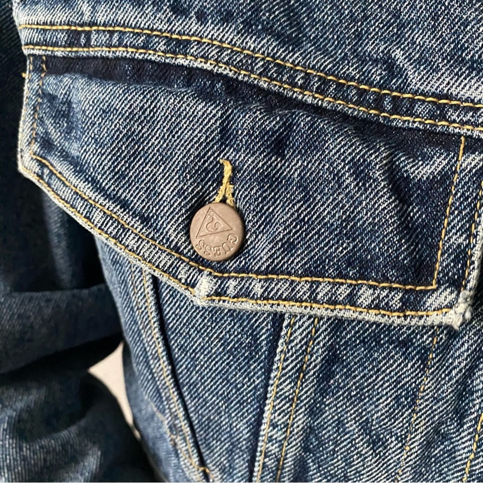 Guess Guess Vintage 90’s Denim Jacket Size M / US 6-8 / IT 42-44 - 4 Thumbnail