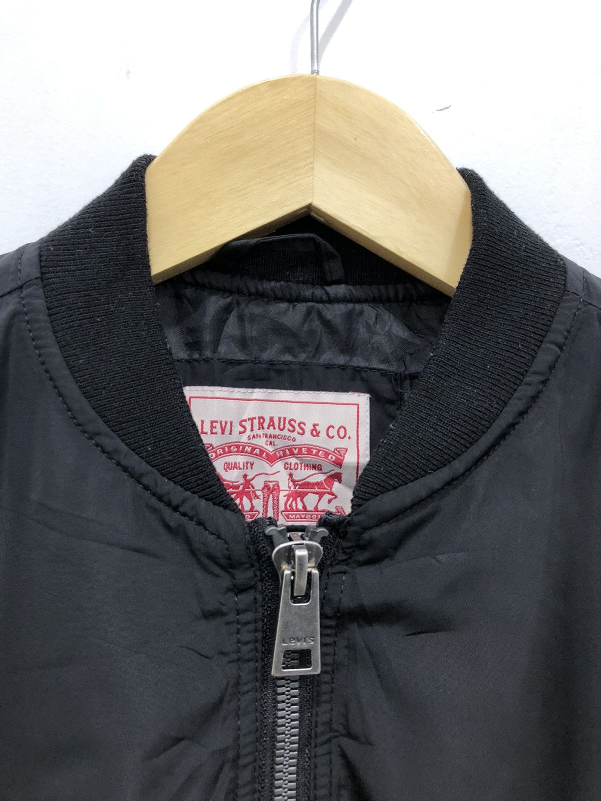 Levi's Levi’s Bomber Jacket Women Size S All Black Original Riveted Size S / US 4 / IT 40 - 5 Thumbnail