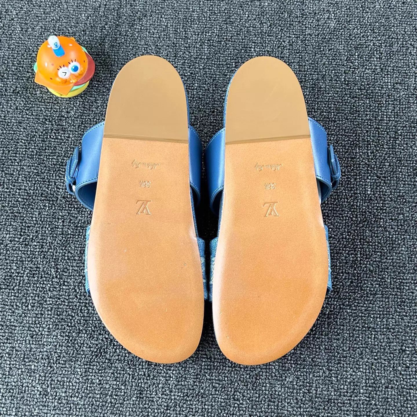 Louis Vuitton Louis Vuitton Blue Monogram Slides 36.5 Women's Size US 6 / IT 36 - 6 Thumbnail