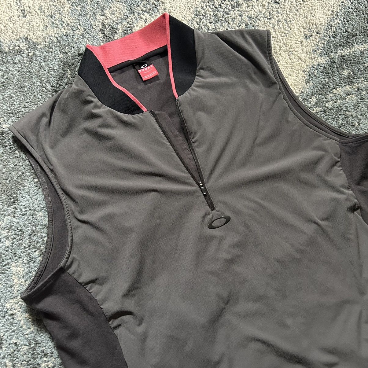 Oakley 2018 BUBBA WATSON YKK QUARTERZiP PRiMALOFT GOLF VEST BLiNK Size US XL / EU 56 / 4 - 7 Thumbnail
