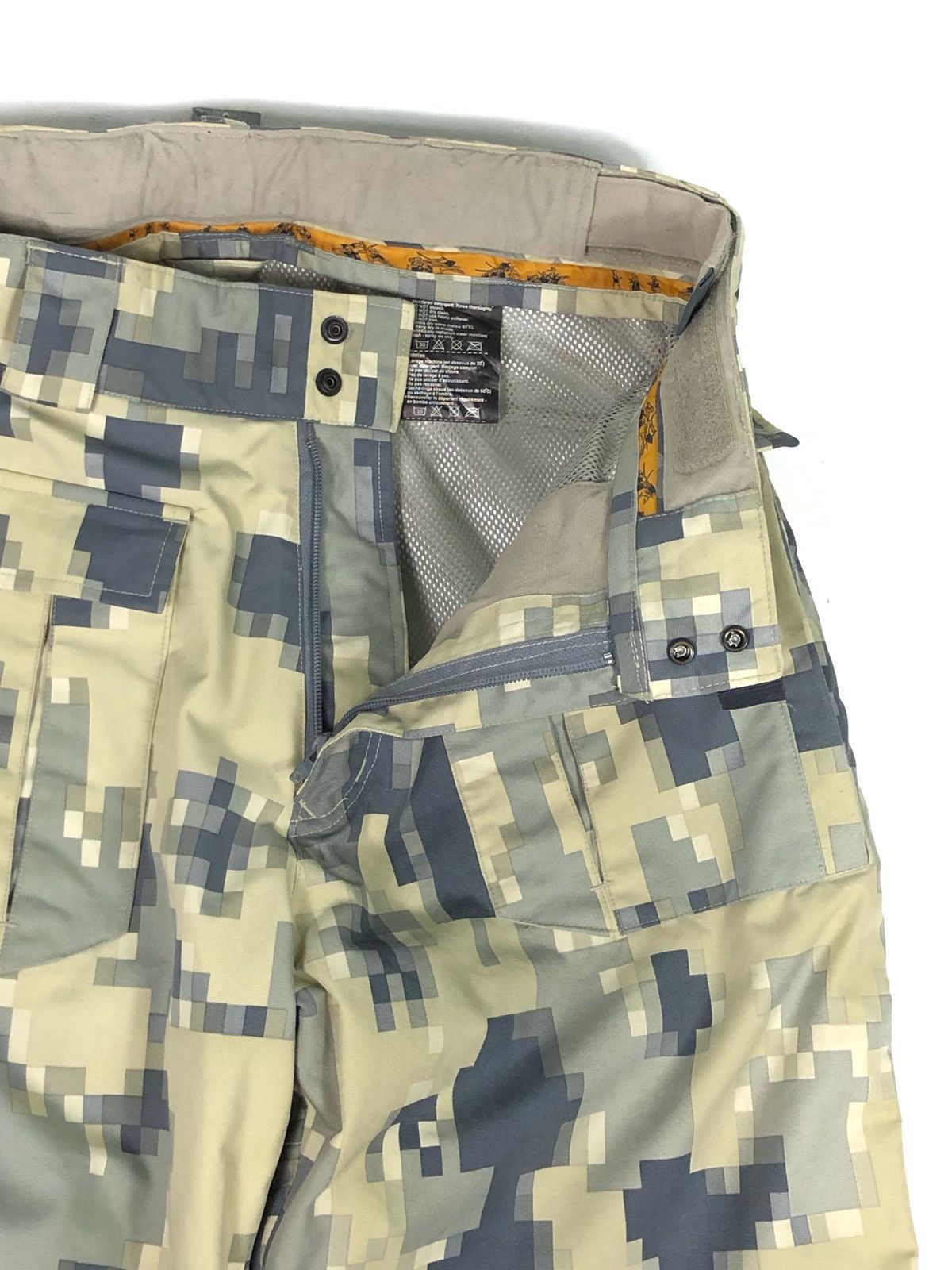 Burton RARE🔥BURTON RONIN 7-POCKETS DIGI CAMO CARGO SNOWBOARD PANTS Size US 32 / EU 48 - 16 Thumbnail
