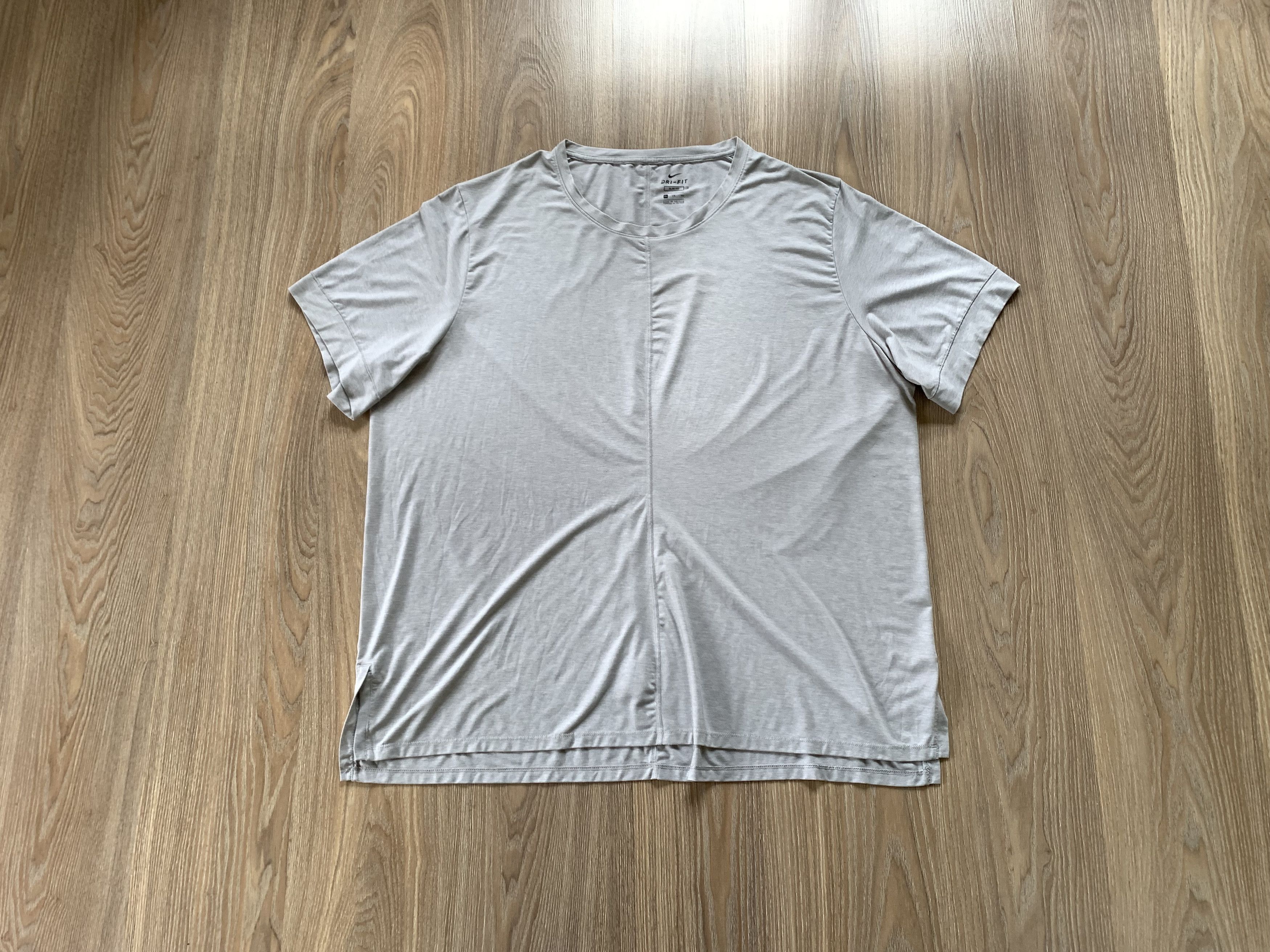 Nike Nike Light Grey Sport T Shirt Size US XXL / EU 58 / 5 - 9 Thumbnail