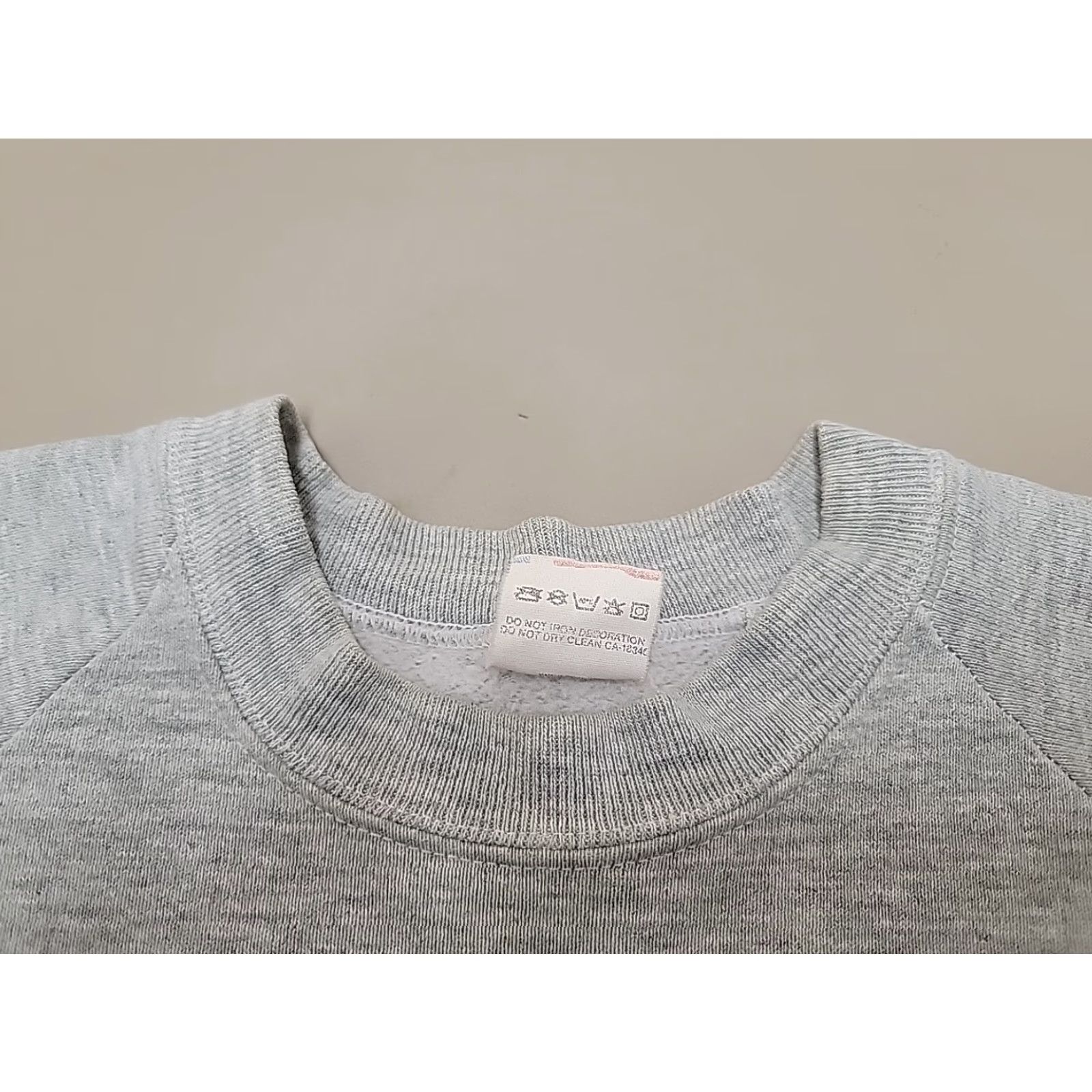 Fruit Of The Loom VINTAGE Ruger Sweatshirt Mens Size M Gray Chopped Sleeves Distressed Graphic Cracking Pullover Vintage Size US M / EU 48-50 / 2 - 8 Thumbnail
