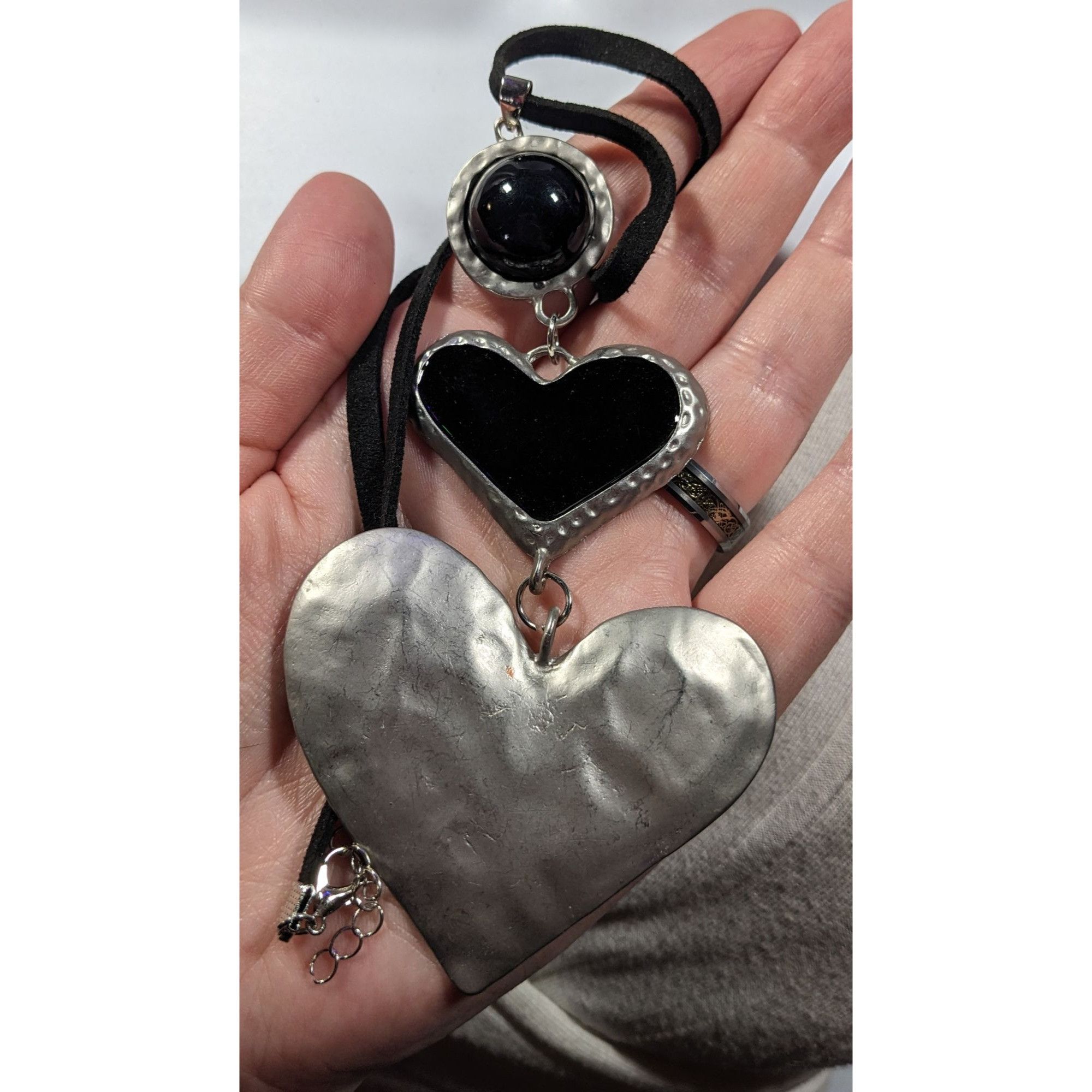Other Gothic Heart Silver Tone And Black Graduated Pendant Necklac Size ONE SIZE - 5 Thumbnail