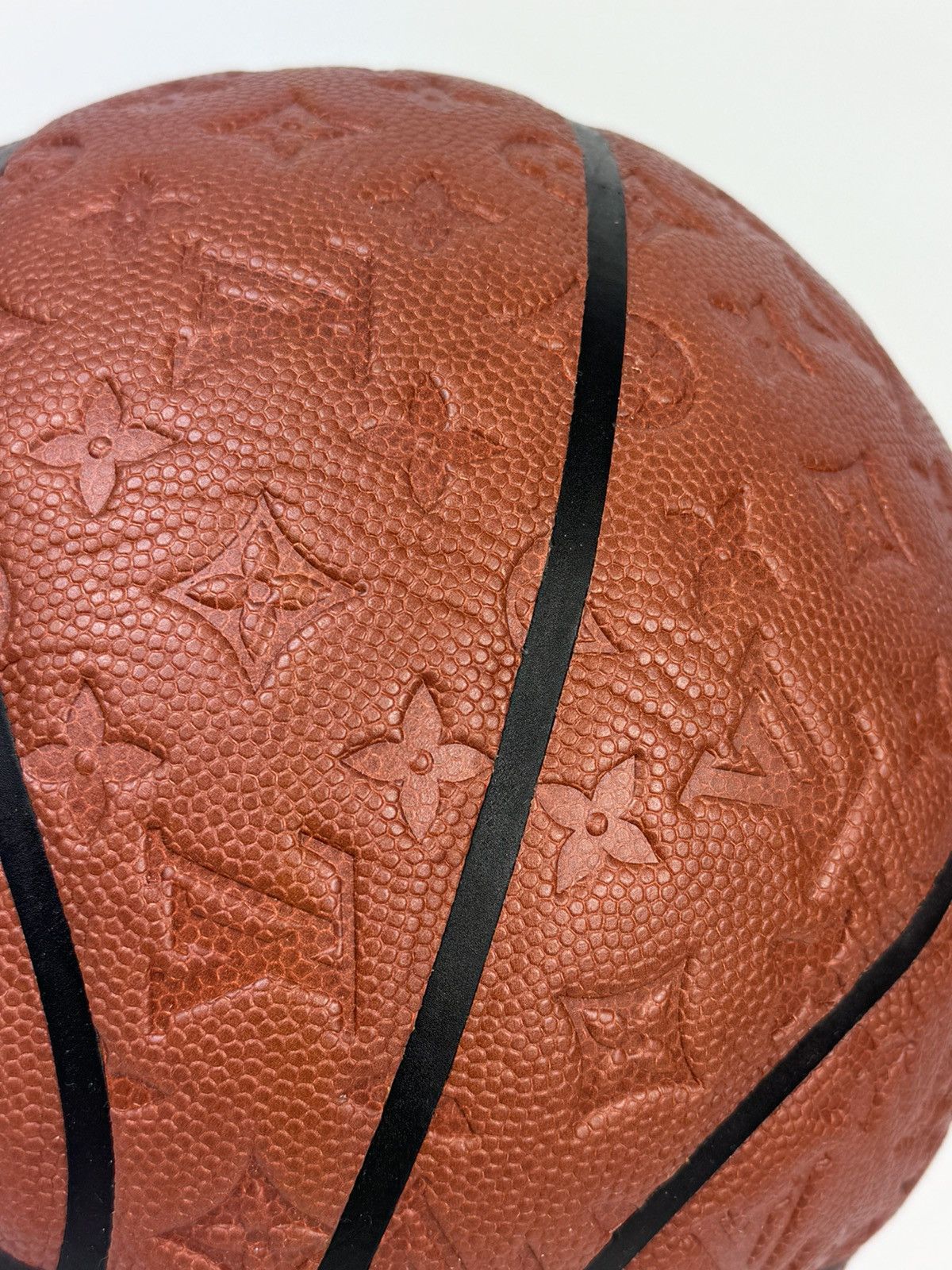 Louis Vuitton × NBA × Virgil Abloh MONOGRAM BASKETBALL Size ONE SIZE - 7 Thumbnail