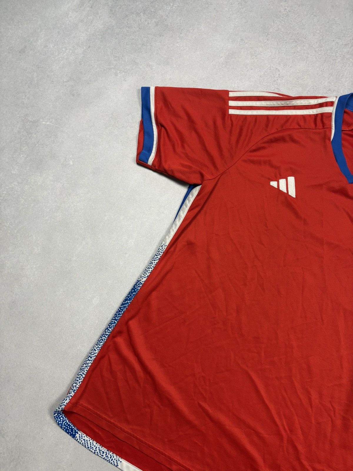 Adidas Adidas Chile National Team 2023/2024 Home Soccer Jersey Kit Size US L / EU 52-54 / 3 - 4 Thumbnail